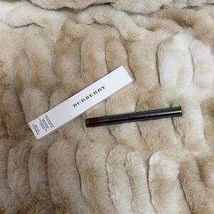 Burberry Lip Color Contour in Dark 04